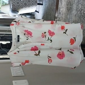 Ladies Nine West Sleeveless Blouse